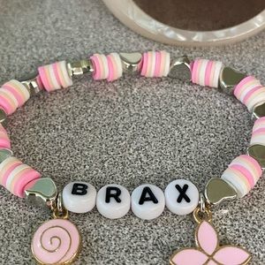Custom name bracelet!!💞